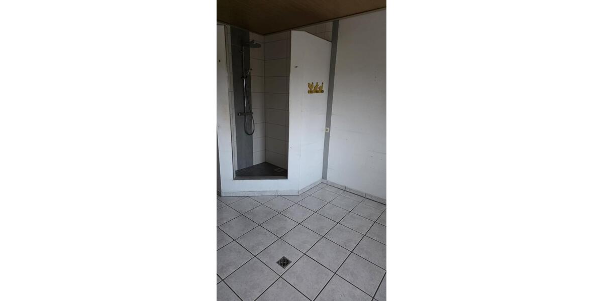 Etagenwohnung Nalbach - 5 Zimmer, 186 m&sup2;, 900&euro; | Angebot:25856540