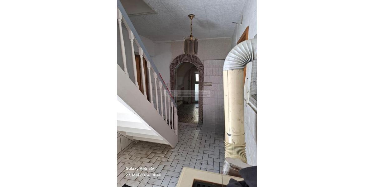 Einfamilienhaus Schirnding - 7 Zimmer, 220 m&sup2;, 1.300&euro; | Angebot:26544388