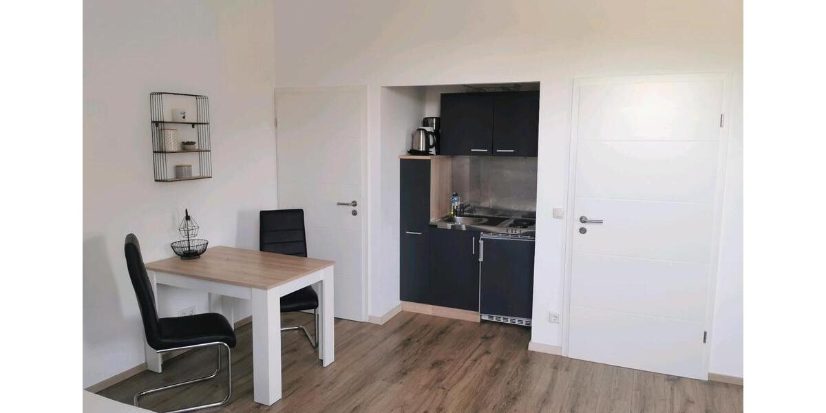 Dachgeschoßwohnung Schleiz - 1 Zimmer, 30 m&sup2;, 35&euro; | Angebot:24865350