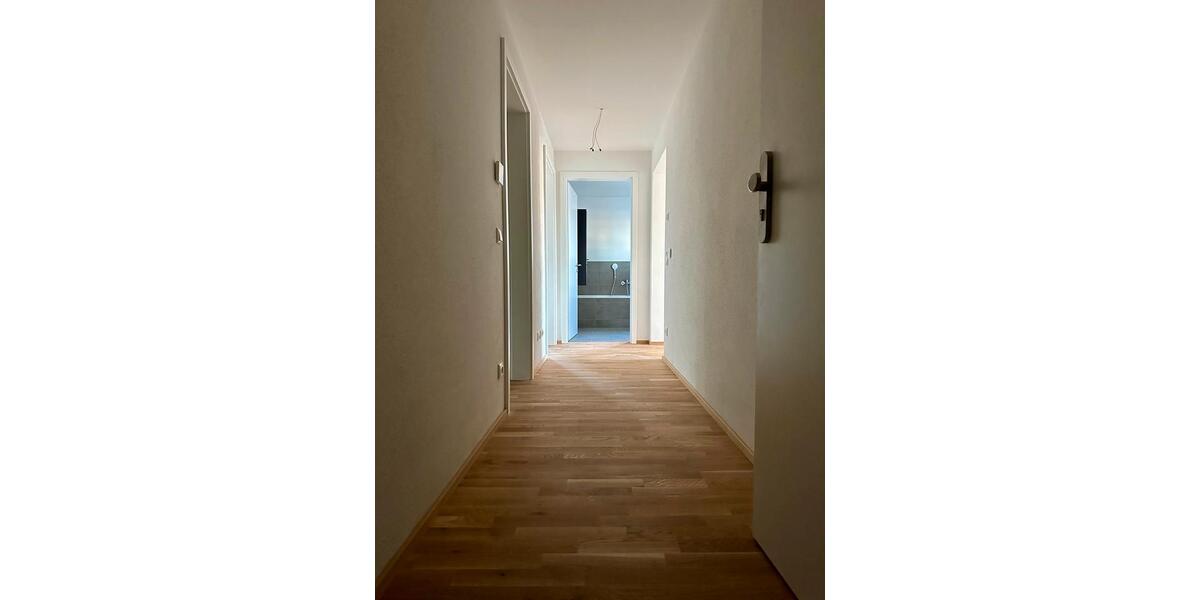 Dachgeschoßwohnung Unterdietfurt - 3 Zimmer, 90 m&sup2;, 1.000&euro; | Angebot:24678585