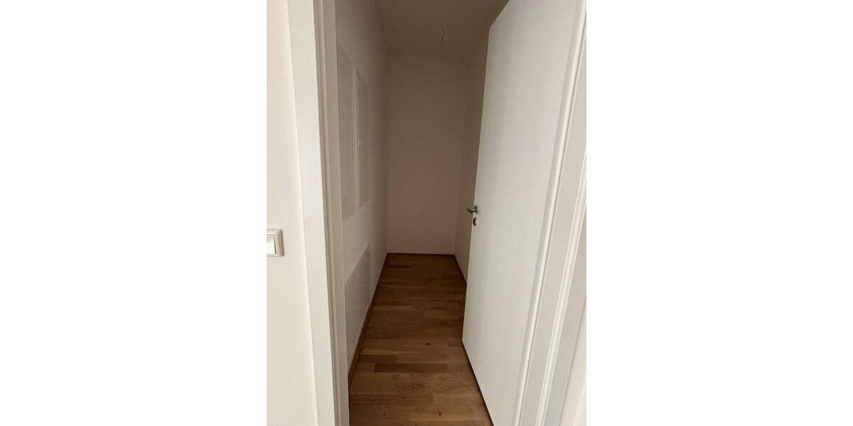 Etagenwohnung Darmstadt - 3 Zimmer, 75 m&sup2;, 1.340&euro; | Angebot:25756432