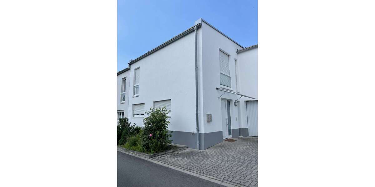 Einfamilienhaus Kaiserslautern - 6 Zimmer, 197 m&sup2;, 2.250&euro; | Angebot:26827253