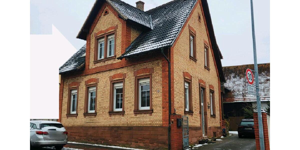 Stilvoller Altbau – gehoben saniert & zentral 7 zimmer