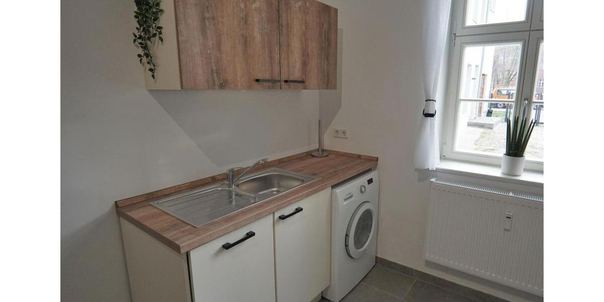 Hochparterre Brandenburg an der Havel - 3 Zimmer, 100 m&sup2;, 1.590&euro; | Angebot:26297568