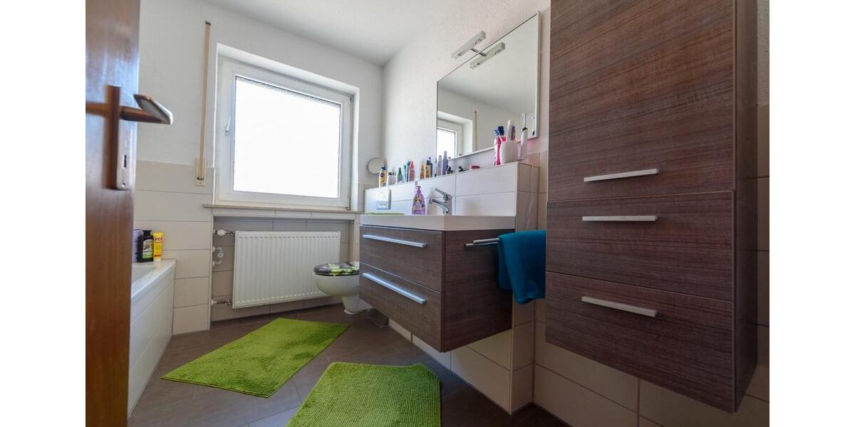 Einfamilienhaus Hawangen - 9 Zimmer, 185 m&sup2;, 1.700&euro; | Angebot:26588663
