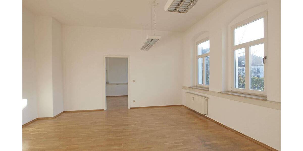 Gewerbeobjekt Frankenberg - 4 Zimmer, 116 m&sup2;, 696&euro; | Angebot:26862979