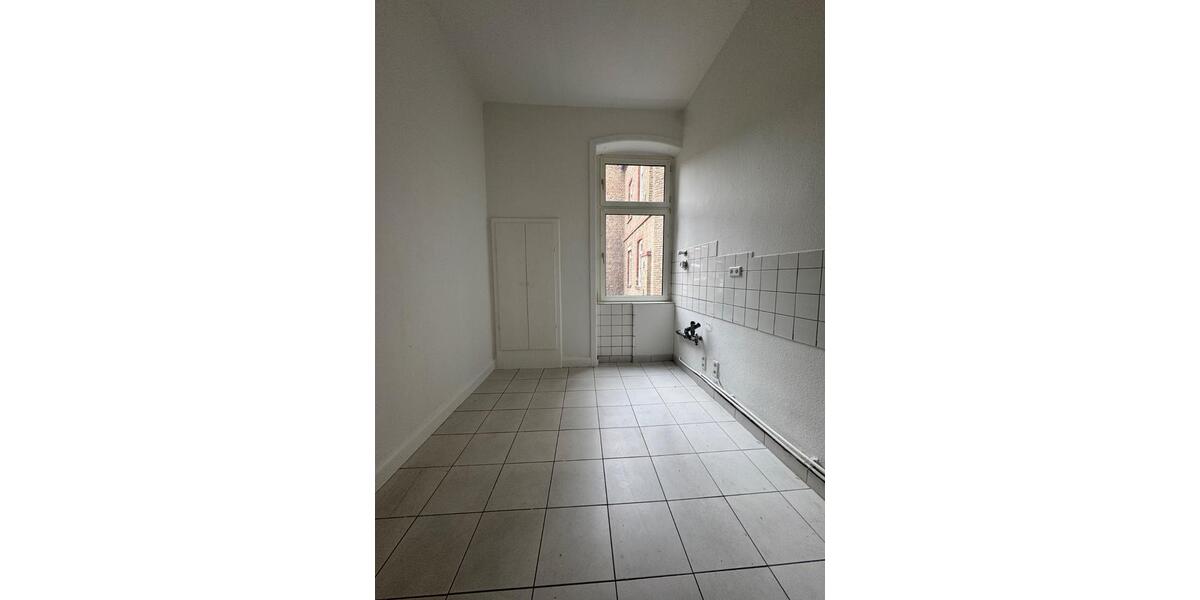 Etagenwohnung Wiesbaden - 4 Zimmer, 93 m&sup2;, 1.300&euro; | Angebot:24433887