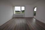 ! Zum Einzug bereit! Renovierte 3-Raumwohnung mit Wanne und Balkon ! 3 zimmer