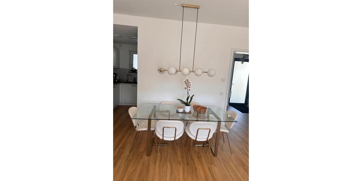 Zur Vermietung steht eine 2-Zimmer-Wohnung. 2 zimmer