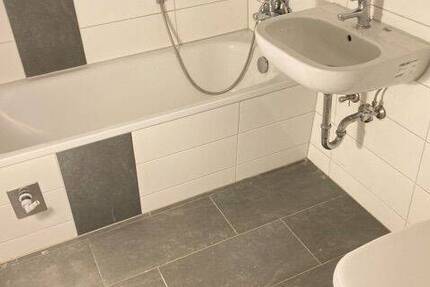Wohnung Bitterfeld-Wolfen Wolfen - 3 Zimmer, 57 m&sup2;, 342&euro; | Angebot:26723711