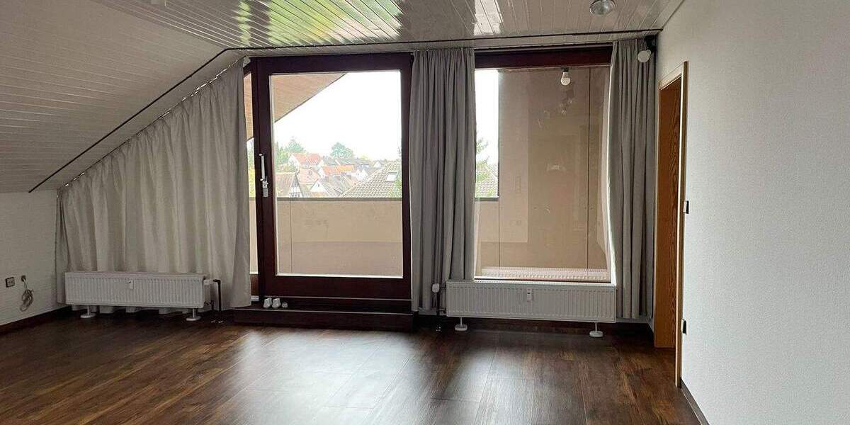 Etagenwohnung Neustadt an der Aisch Neustadt - 2 Zimmer, 75 m&sup2;, 720&euro; | Angebot:25660938