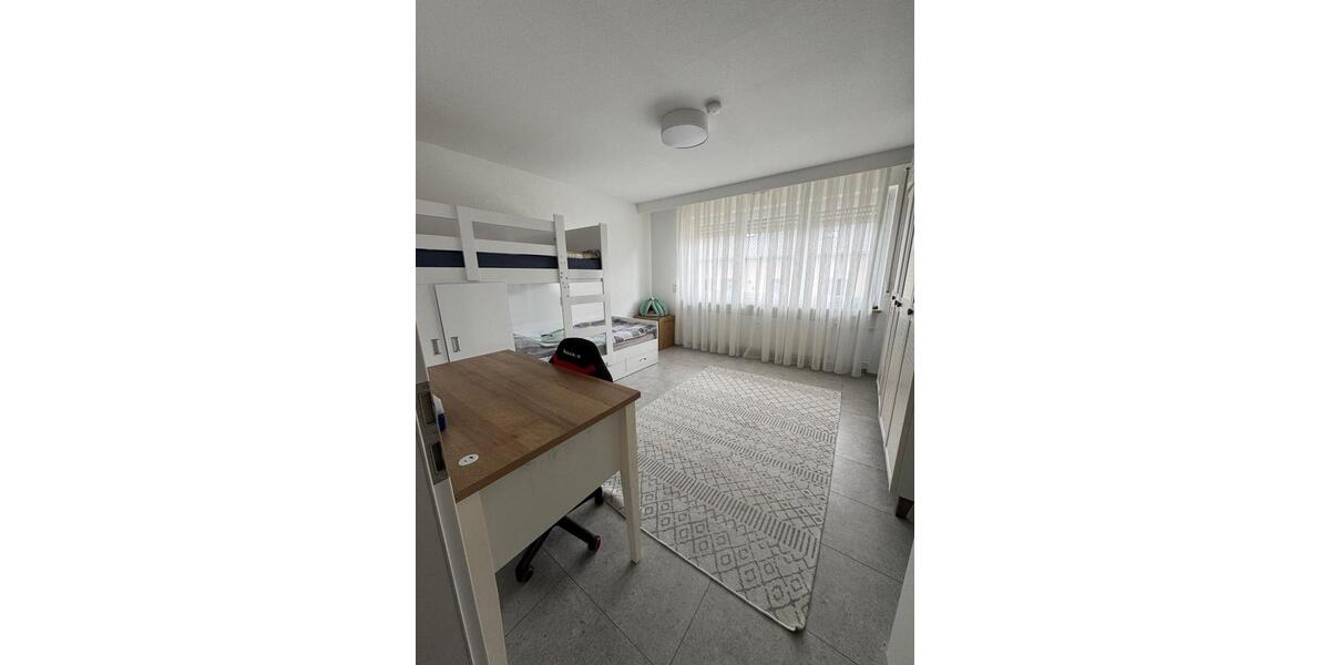 Erdgeschoßwohnung Crailsheim - 4 Zimmer, 120 m&sup2;, 1.450&euro; | Angebot:26096059