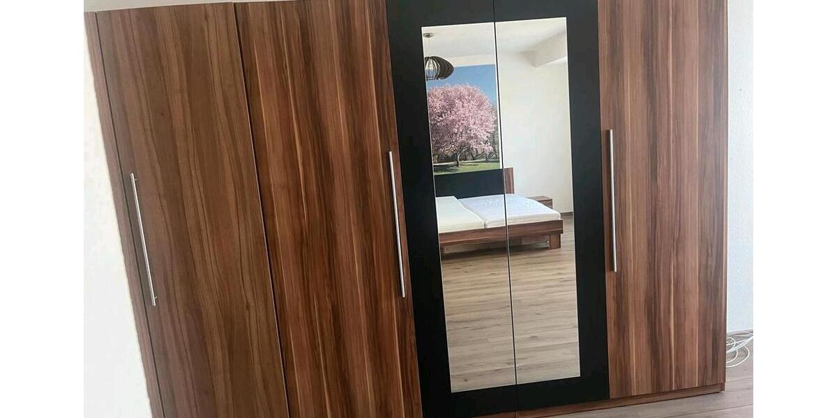 Etagenwohnung Mechernich - 2 Zimmer, 90 m&sup2;, 1.370&euro; | Angebot:24842520