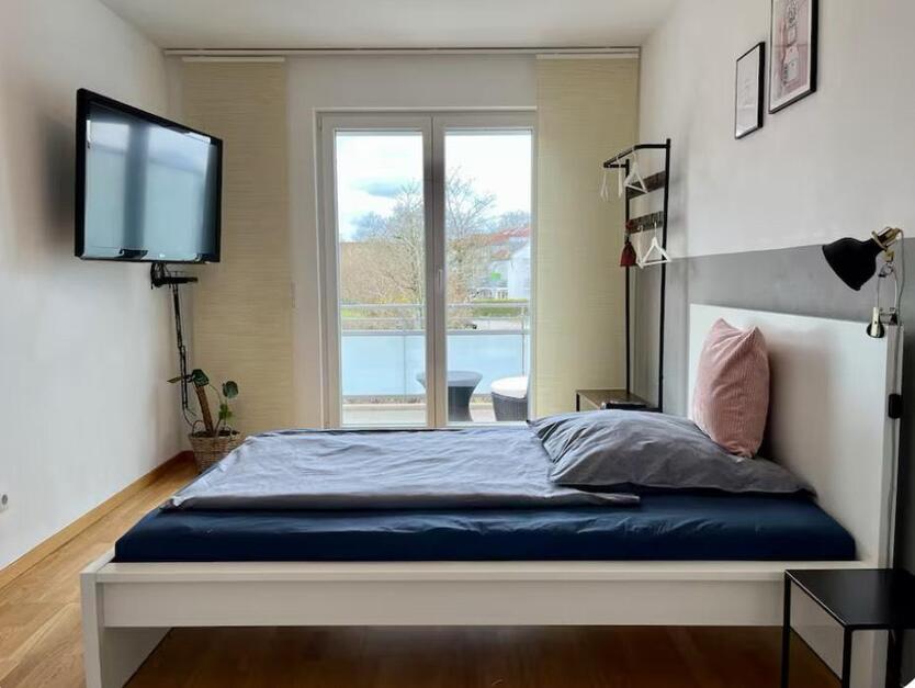 Zimmer mit Balkoneigenem Bad zimmer