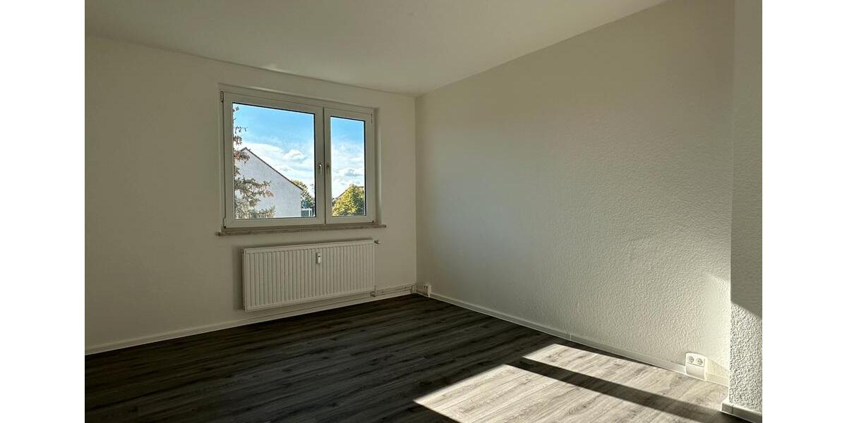 Etagenwohnung Bad Dürrenberg - 3 Zimmer, 59 m&sup2;, 400&euro; | Angebot:23054251