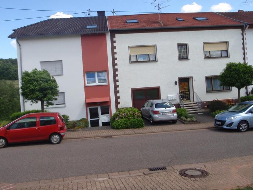 Anspruchsvolle Wohnung im grünen Umfeld in Düppenweiler