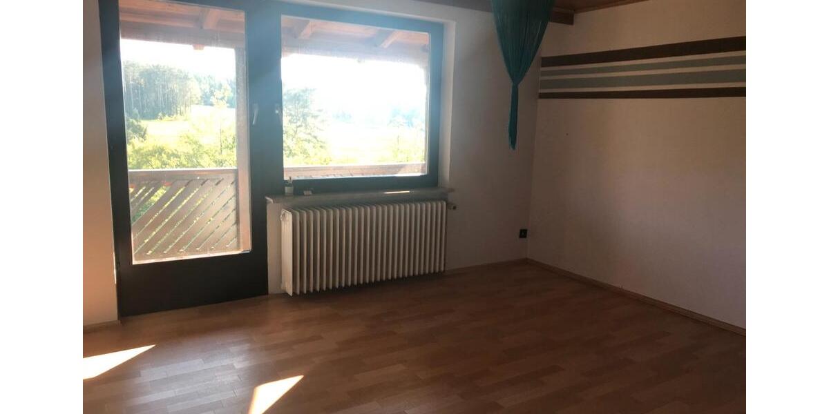 Dachgeschoßwohnung Kronach - 1 Zimmer, 18 m&sup2;, 270&euro; | Angebot:26677255