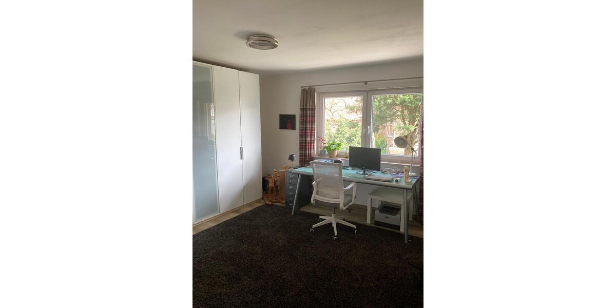 Einfamilienhaus Bürstadt - 4 Zimmer, 182 m&sup2;, 1.680&euro; | Angebot:26102178