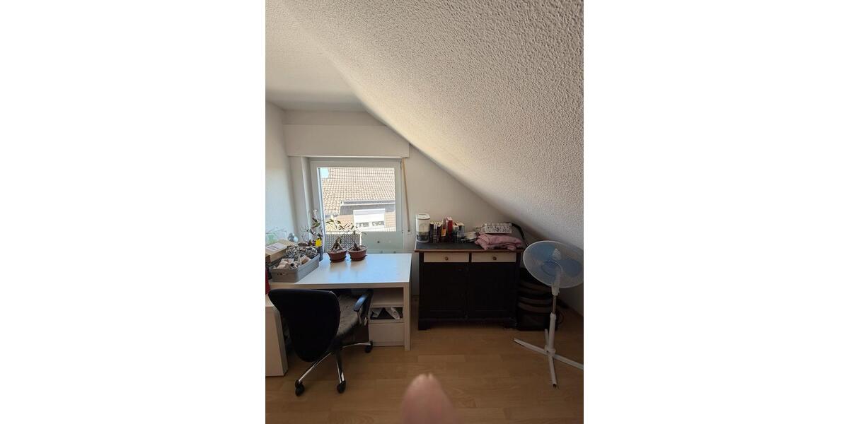 Dachgeschoßwohnung Bad Oeynhausen Dehme - 3 Zimmer, 90 m&sup2;, 650&euro; | Angebot:26549793