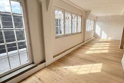 Wohnung zum Mieten in Krefeld 995 € 94 m² 2 zimmer