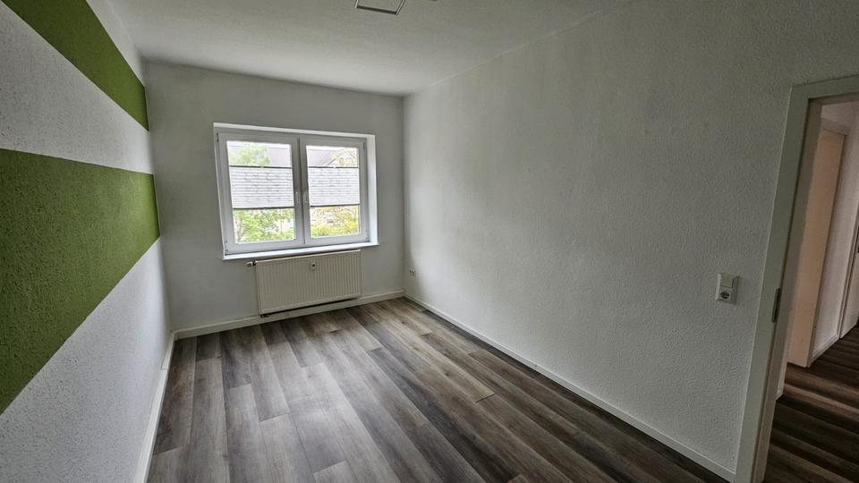 Etagenwohnung Köthen (Anhalt) - 3 Zimmer, 67 m&sup2;, 405&euro; | Angebot:26576136