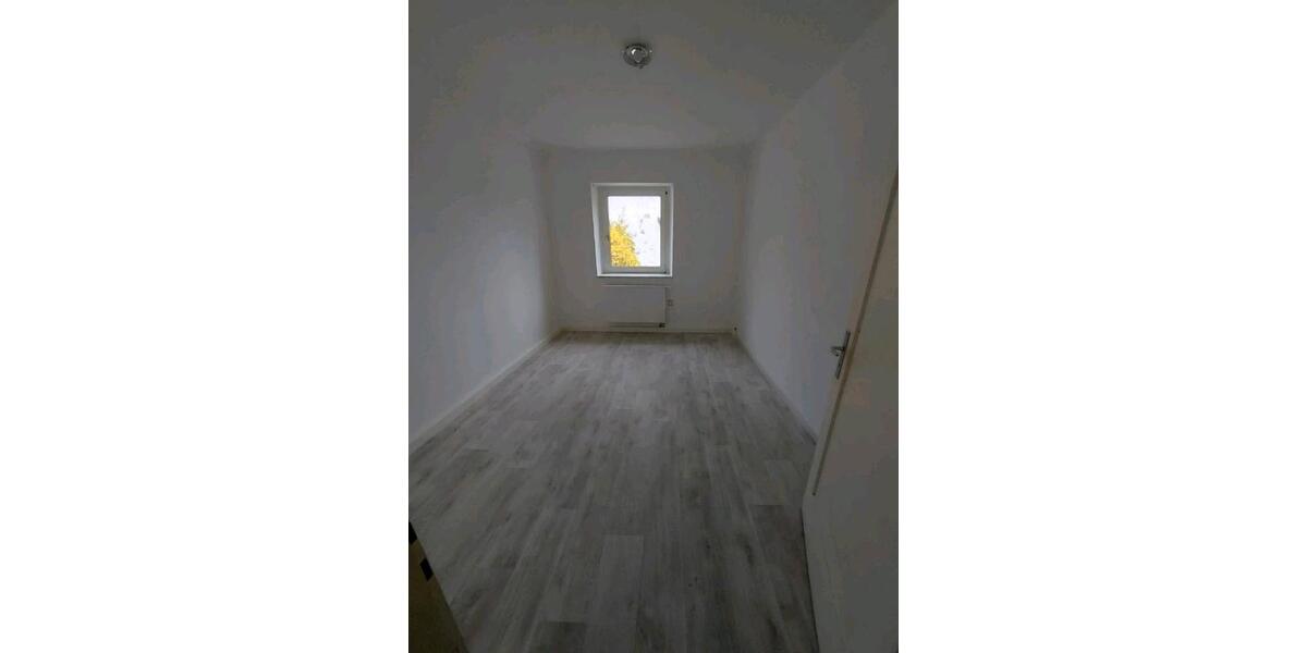 Etagenwohnung Thiersheim - 3 Zimmer, 75 m&sup2;, 670&euro; | Angebot:26273999