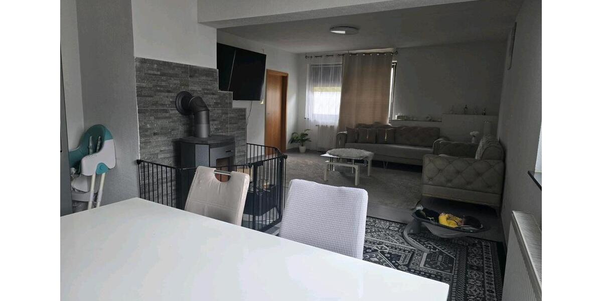 Etagenwohnung Hermersberg - 3 Zimmer, 120 m&sup2;, 1.200&euro; | Angebot:25398590