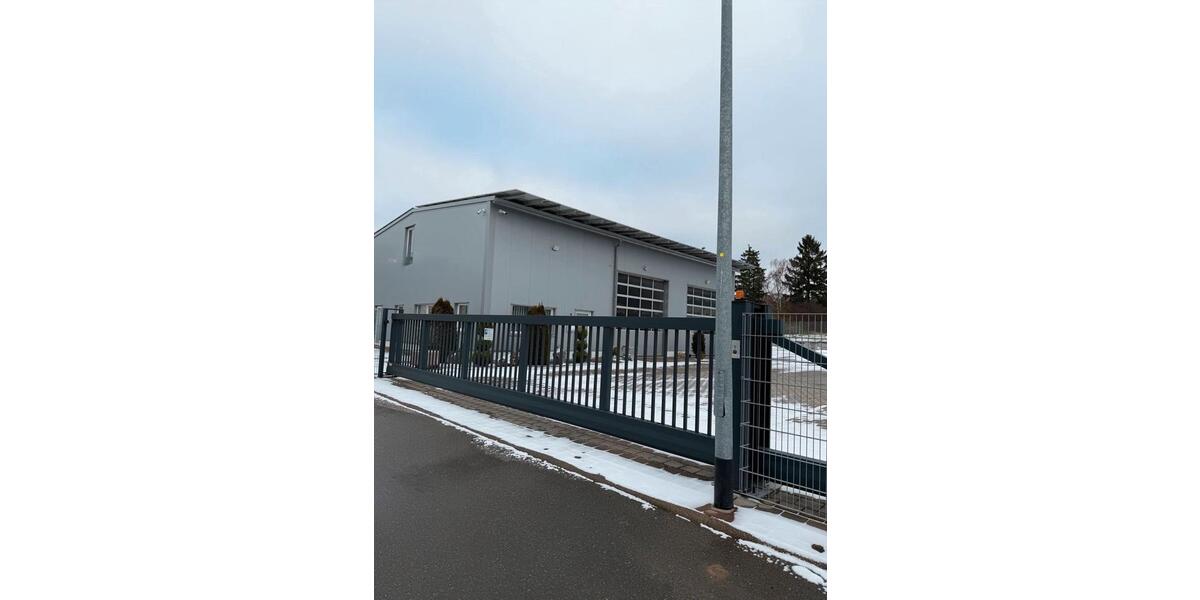 Moderne Gewerbehallenteil mit Top-Anbindung – 105 m² zimmer