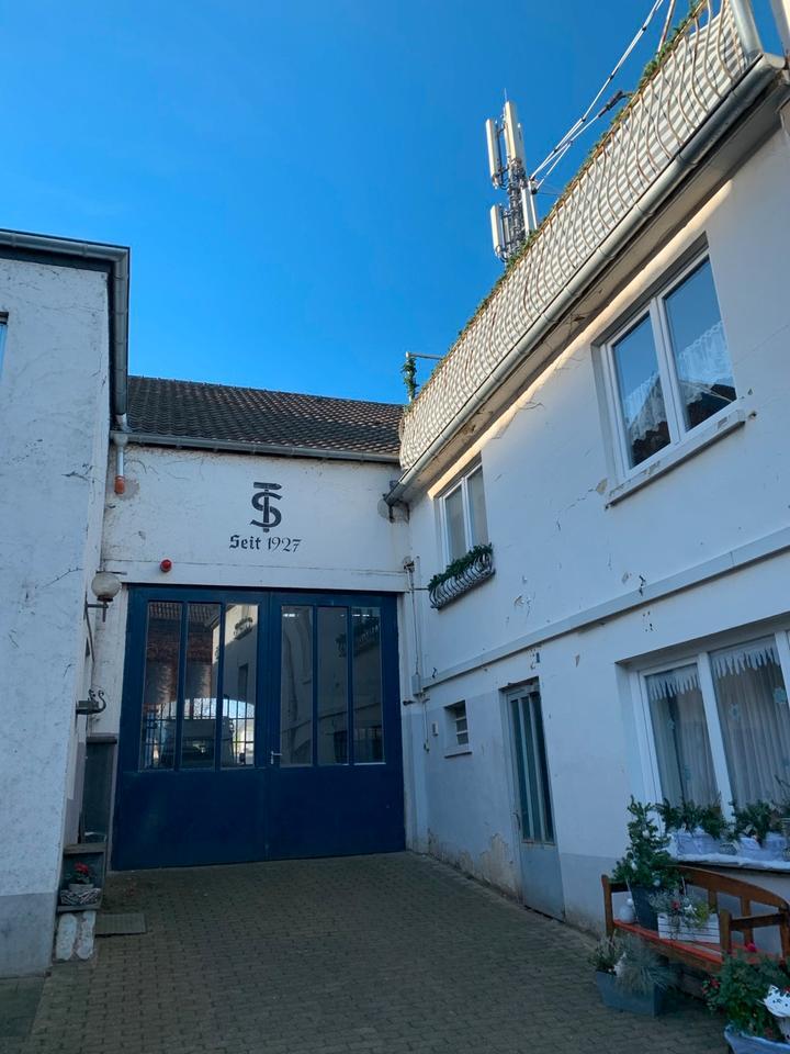 Halle zu Vermieten