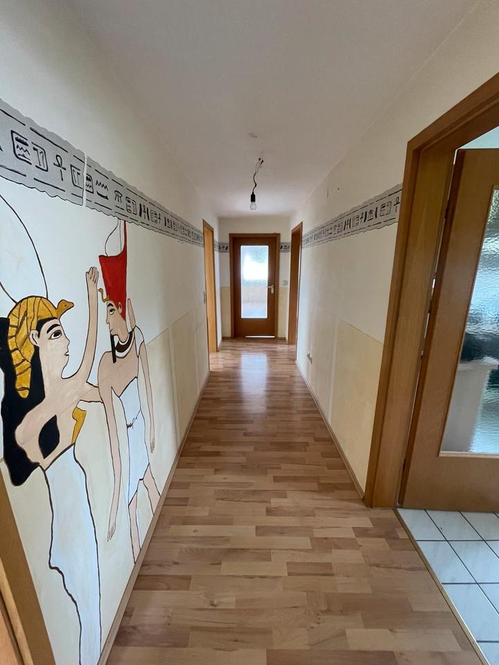 Große 3-Zimmer Wohnung im DG