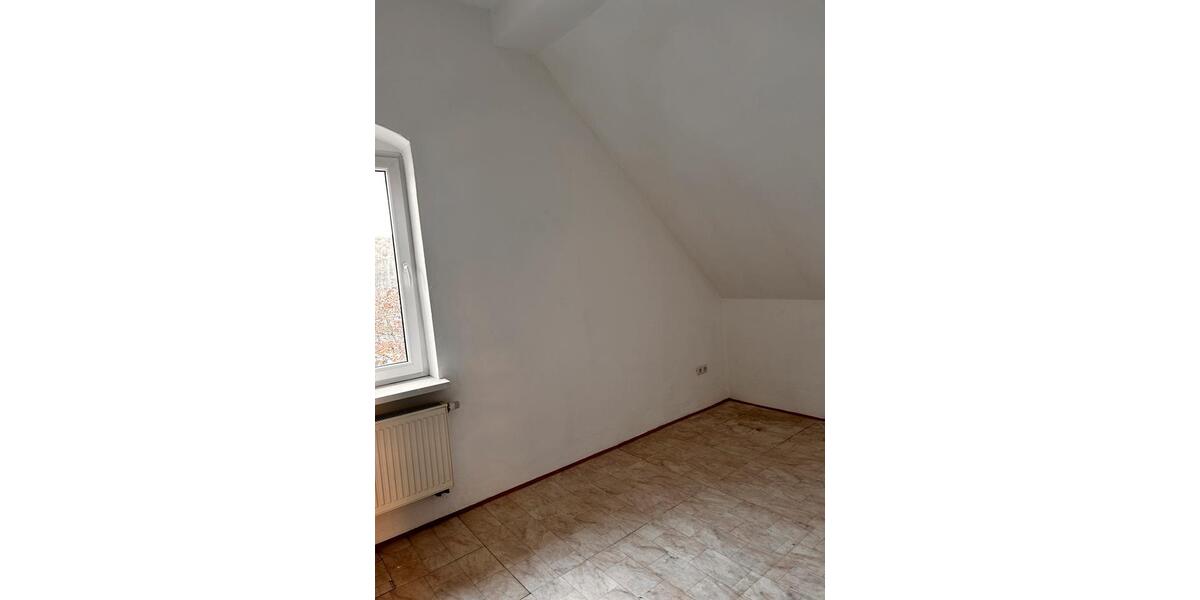 Dachgeschoßwohnung Werdohl - 5 Zimmer, 100 m&sup2;, 650&euro; | Angebot:27609104