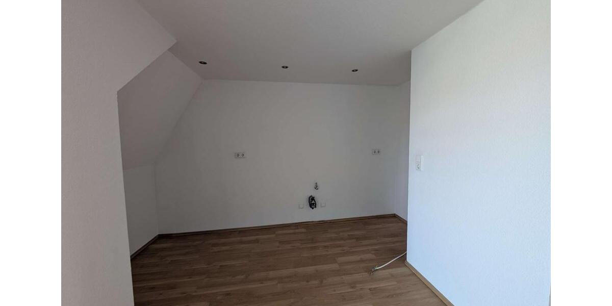 Dachgeschoßwohnung Görlitz - 3 Zimmer, 102 m&sup2;, 595&euro; | Angebot:23005317