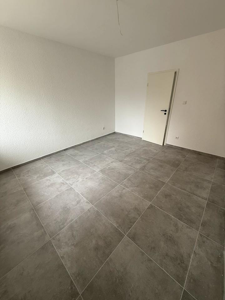 Schöne helle Wohnung in Worms - Rheindürkheim zu vermieten.