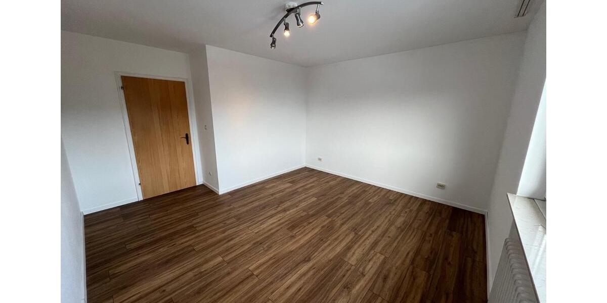 Etagenwohnung Siegen Dillnhütten - 3 Zimmer, 88 m&sup2;, 836&euro; | Angebot:25053164