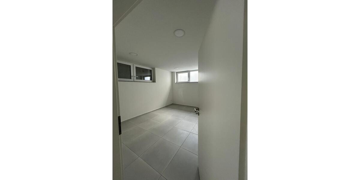 Etagenwohnung Fellbach - 4 Zimmer, 110 m&sup2;, 1.050&euro; | Angebot:23743567
