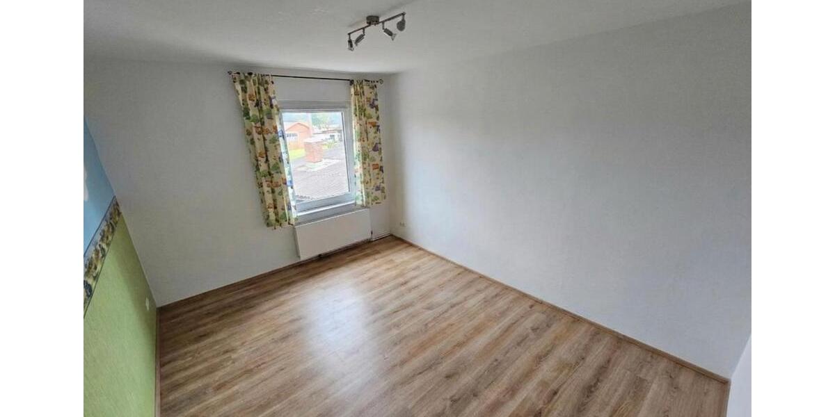 Etagenwohnung Uchte - 7 Zimmer, 170 m&sup2;, 980&euro; | Angebot:25560772
