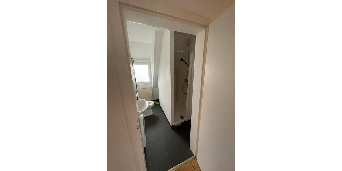 Dachgeschoßwohnung Detmold Hiddesen - 4 Zimmer, 70 m&sup2;, 875&euro; | Angebot:26042255