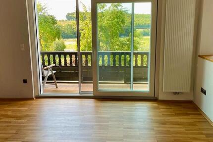 Wohnung Hettstadt - 4 Zimmer, 108 m&sup2;, 1.050&euro; | Angebot:25131993