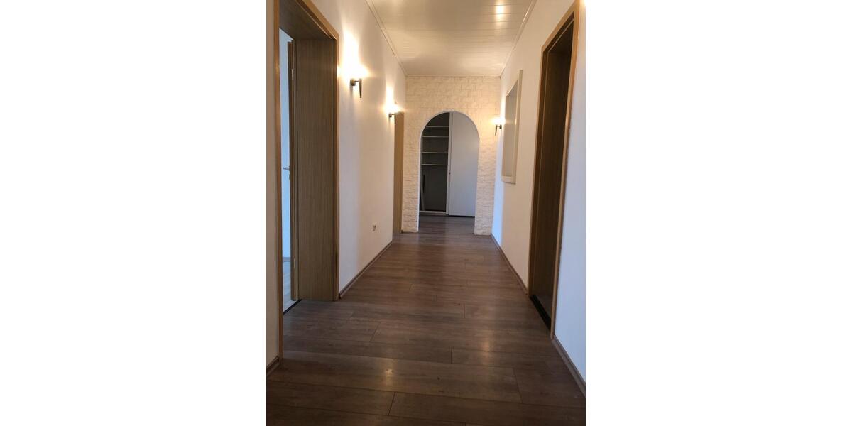 Etagenwohnung Kronach - 4 Zimmer, 112 m&sup2;, 750&euro; | Angebot:26413635