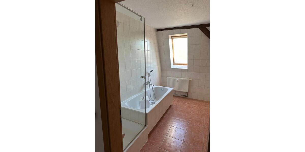 Dachgeschoßwohnung Luckenwalde - 3 Zimmer, 67 m&sup2;, 560&euro; | Angebot:26365899