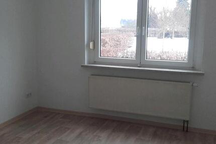 Wohnung Bad Schmiedeberg - 3 Zimmer, 65 m&sup2;, 390&euro; | Angebot:25974873