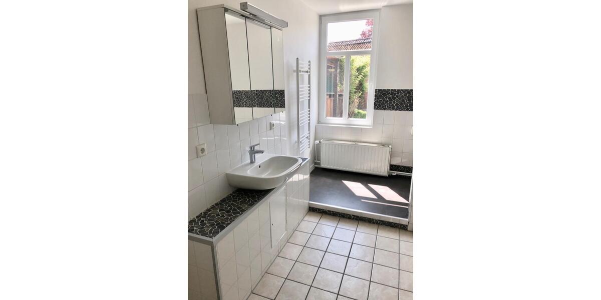 Erdgeschoßwohnung Suhlendorf - 5 Zimmer, 103 m&sup2;, 850&euro; | Angebot:26237618
