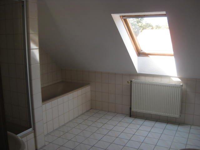 Dachgeschoßwohnung Uetze - 3 Zimmer, 92 m&sup2;, 700&euro; | Angebot:26567078