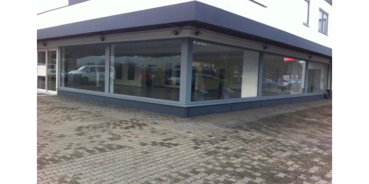 TOP Ausstellungsraum mit Büros, Küche, WC in HDH-Schnaitheim B19 zimmer