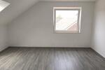 Dachgeschoßwohnung Duisburg Hochheide - 3 Zimmer, 80 m&sup2;, 716&euro; | Angebot:26579701