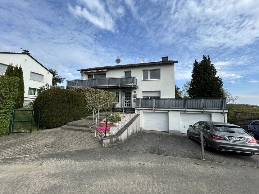 Neu renovierte Wohnung am Ortsrand mit Fernblick
