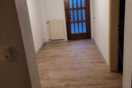 Wohnung Hennweiler - 3 Zimmer, 102 m&sup2;, 680&euro; | Angebot:24888009
