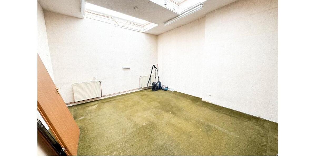 Etagenwohnung Düren Mariaweiler-Hoven - 7 Zimmer, 222 m&sup2;, 1.650&euro; | Angebot:26311844