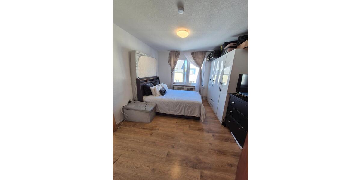 Dachgeschoßwohnung Neumünster - 3 Zimmer, 54 m&sup2;, 600&euro; | Angebot:26560695