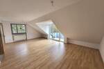 Charmante 2 Zimmer DG-Wohnung mit Balkon, EBK uvm. in Wendelstein OT.
